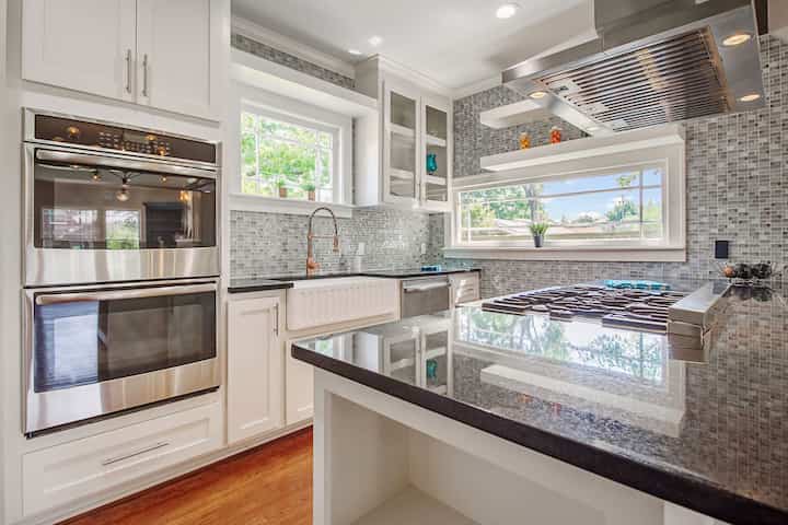 A modern-style kitchen upgrade in Walnut Creek, CA.